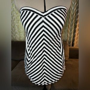 Jessica Simpson Maternity Bathing Suit Top Black and White Diagonal Stripes